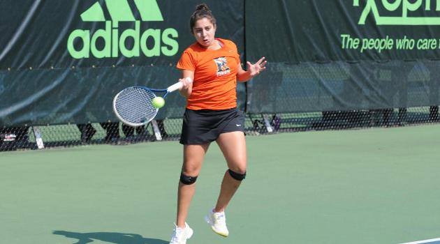 Maria Franco playing tennis